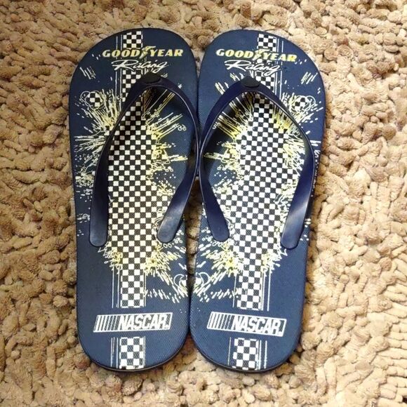 New Men's Size 13/14‎ Goodyear Racing Nascar Navy Yellow Black White Flip Flops - Picture 1 of 6